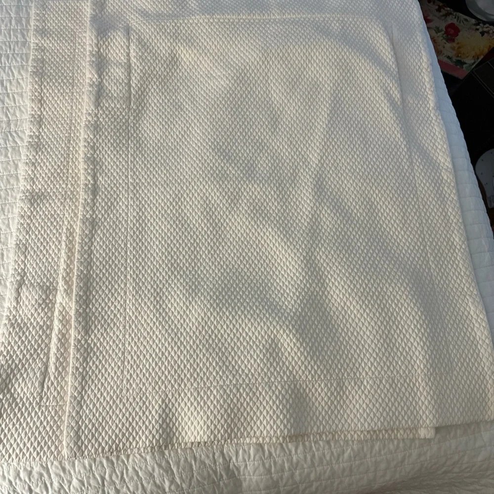 Cuddledown pillow shams diamond pique jacquard euc standard size high-quality